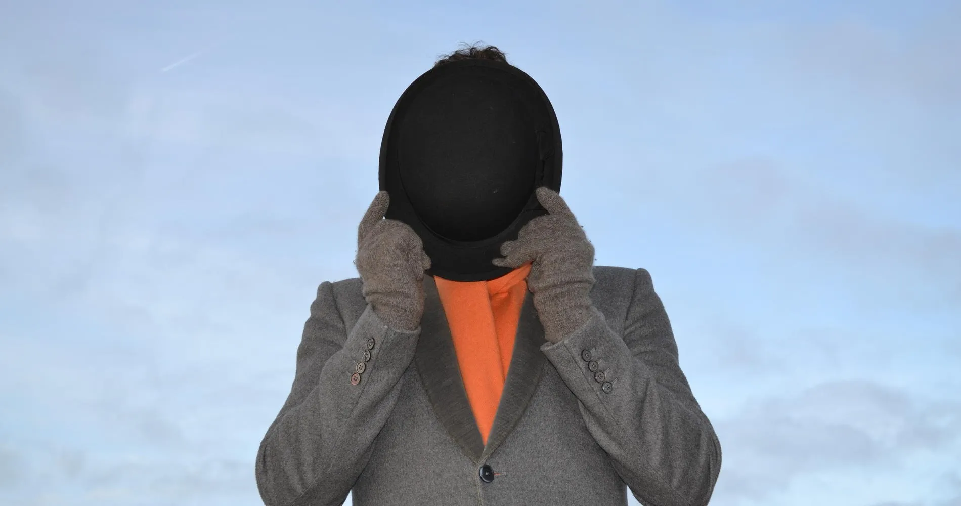 რენე მაგრიტი: კაცი შლაპაში (ქართულად) / Rene Magritte: Man in the Hat (Rene Magriti: Kaci Shlapashi Qartulad) ქართულად 2026 / rene magriti katsi shlapashi qartulad
