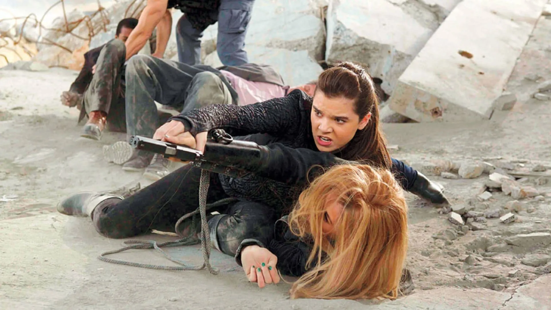 განსაკუთრებით სახიფათო (ქართულად) / Barely Lethal (Gansakutrebit Saxifato Qartulad) ქართულად 2026 / gansakutrebit sakhipato qartulad